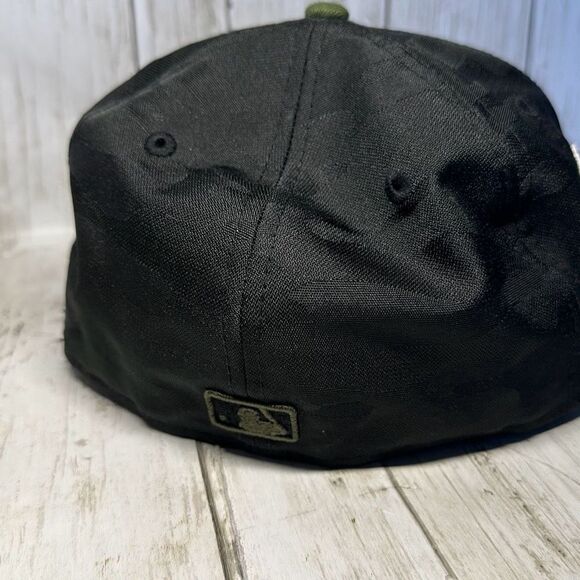 New Era Black Pittsburgh Pirates 2018 Memorial Day on Field 59Fifty SnapBack Cap - Picture 4 of 10